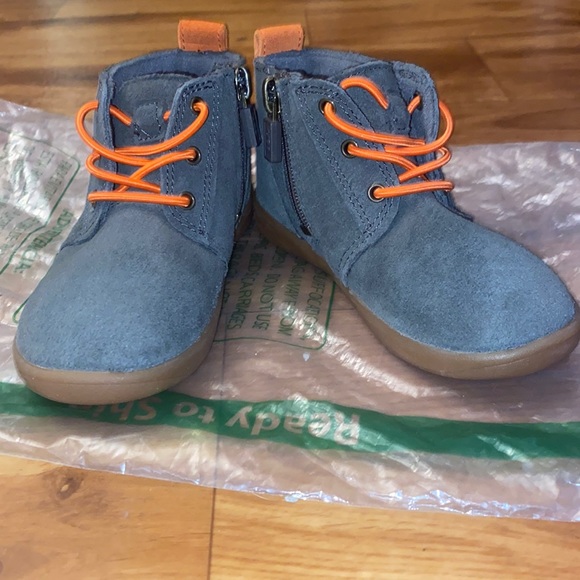 Toddler uggs - Picture 2 of 4